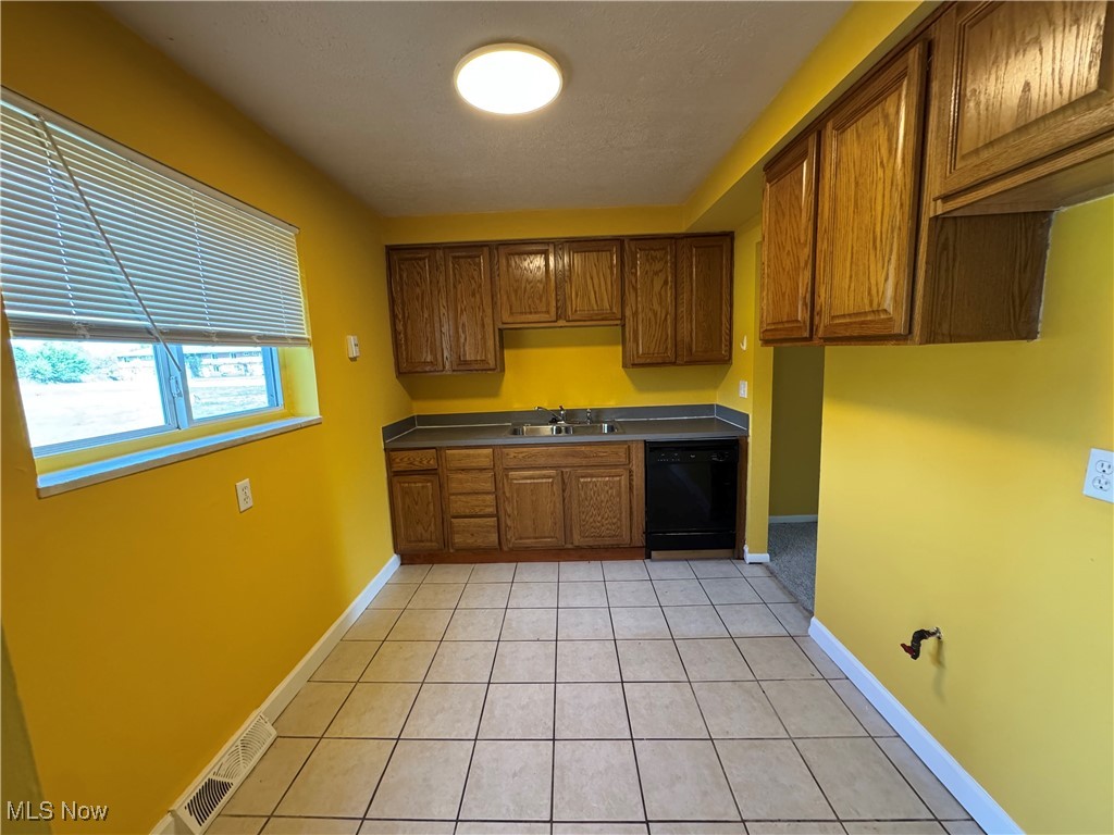 Banbury Village Condo - Residential