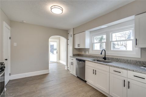 Tiny photo for 1835 Thornapple Avenue, Akron, OH 44301 (MLS # 5178324)