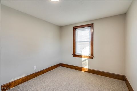 Tiny photo for 1835 Thornapple Avenue, Akron, OH 44301 (MLS # 5178324)