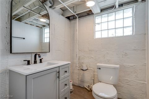 Tiny photo for 1835 Thornapple Avenue, Akron, OH 44301 (MLS # 5178324)