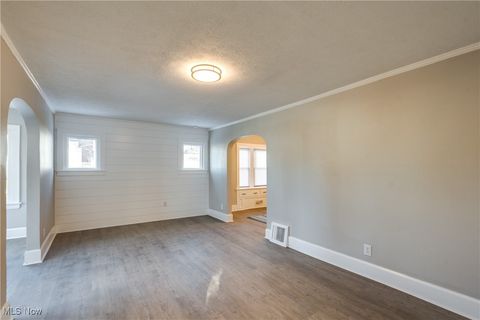 Tiny photo for 1835 Thornapple Avenue, Akron, OH 44301 (MLS # 5178324)