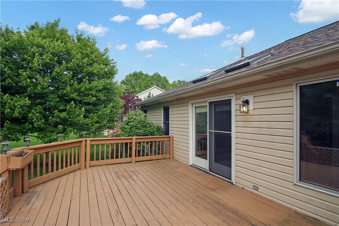 28420 Glen Hollow Lane, Olmsted Falls, Ohio image 26
