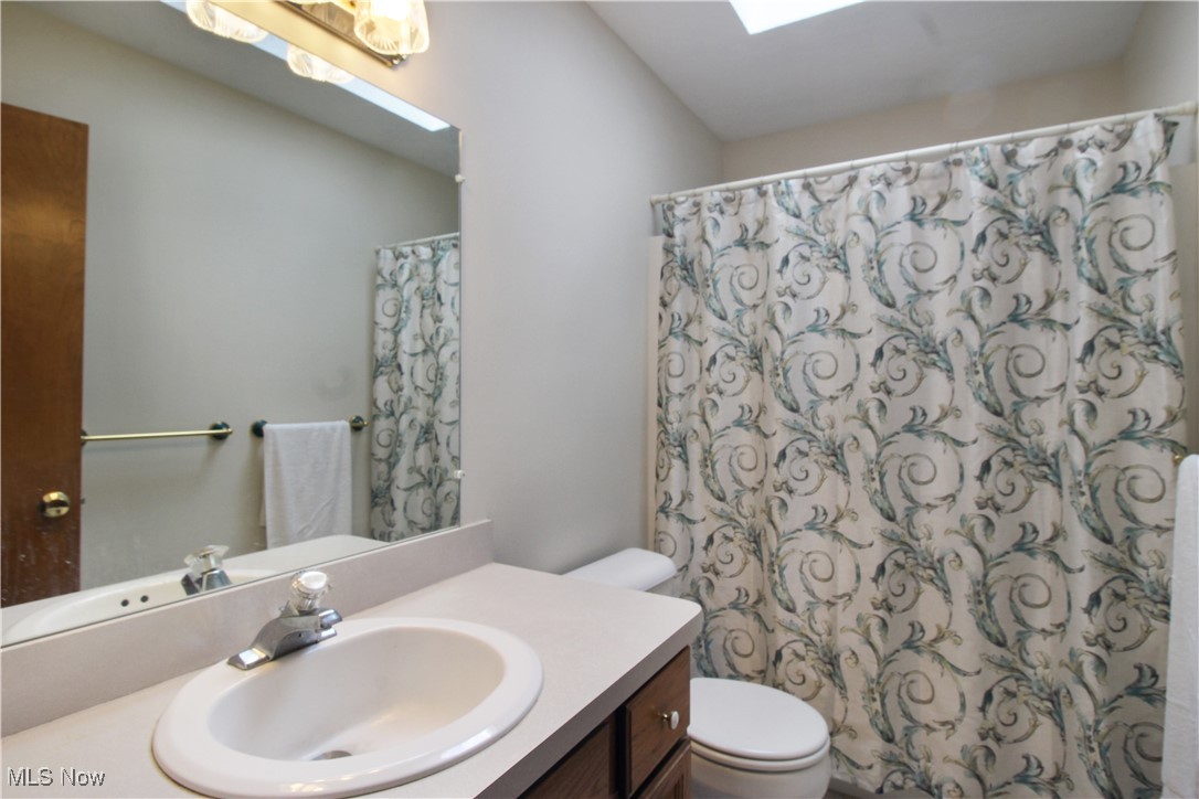 28420 Glen Hollow Lane, Olmsted Falls, Ohio image 12