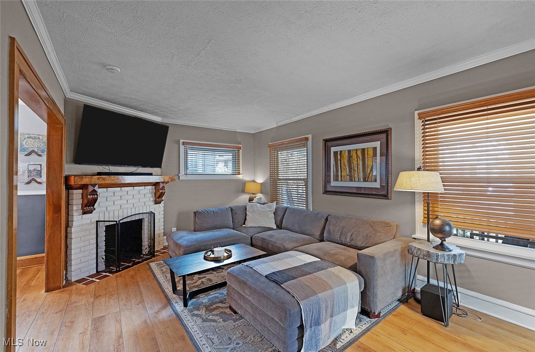 1481 Larchmont Avenue, Lakewood, Ohio image 4