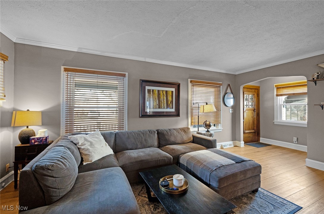 1481 Larchmont Avenue, Lakewood, Ohio image 7