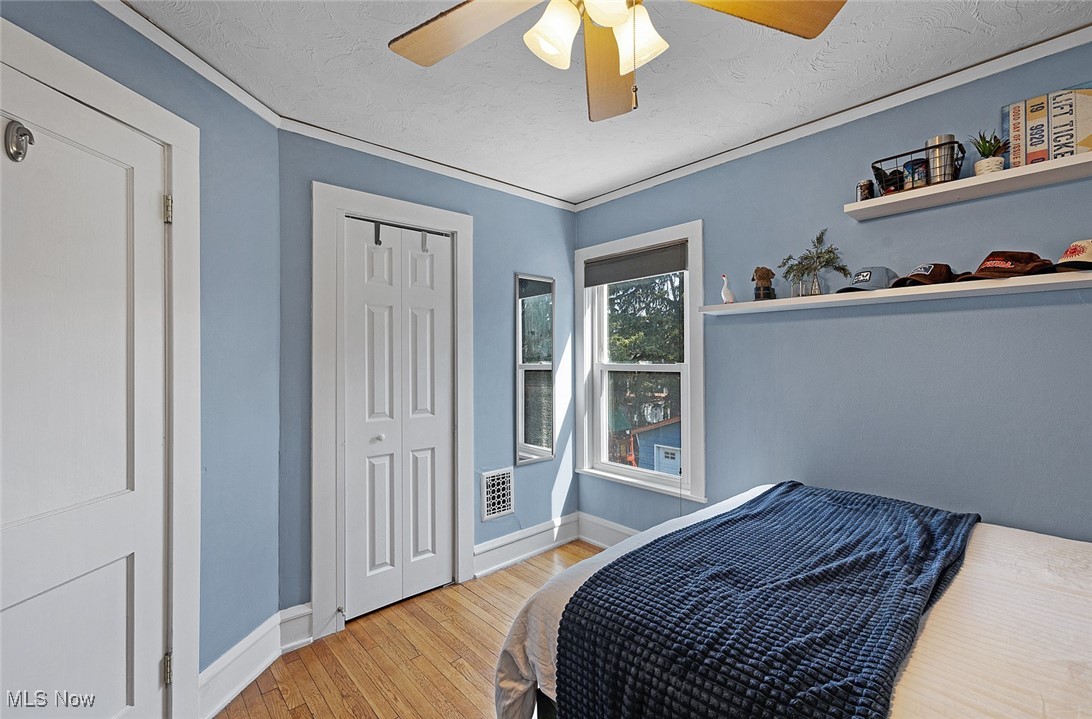 1481 Larchmont Avenue, Lakewood, Ohio image 17