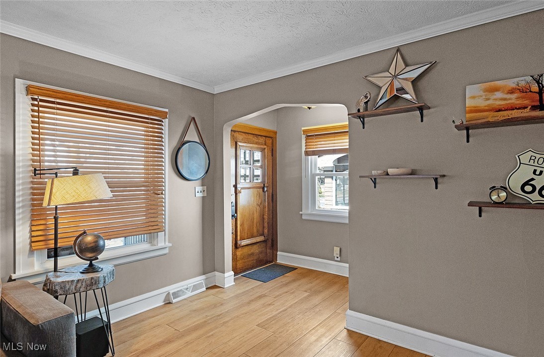 1481 Larchmont Avenue, Lakewood, Ohio image 3