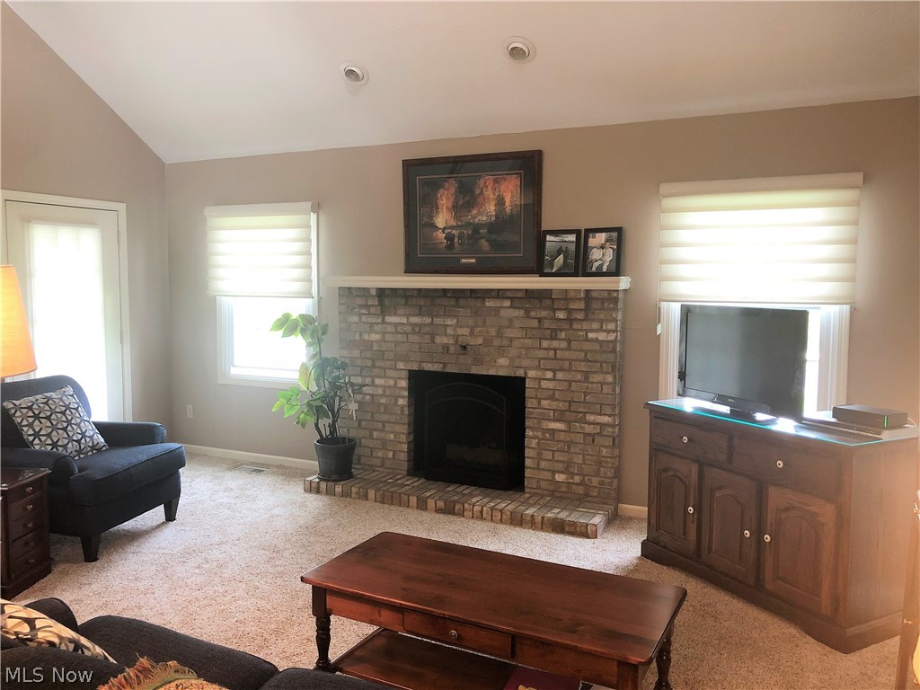 Macintosh Farms Condo 02 - Residential