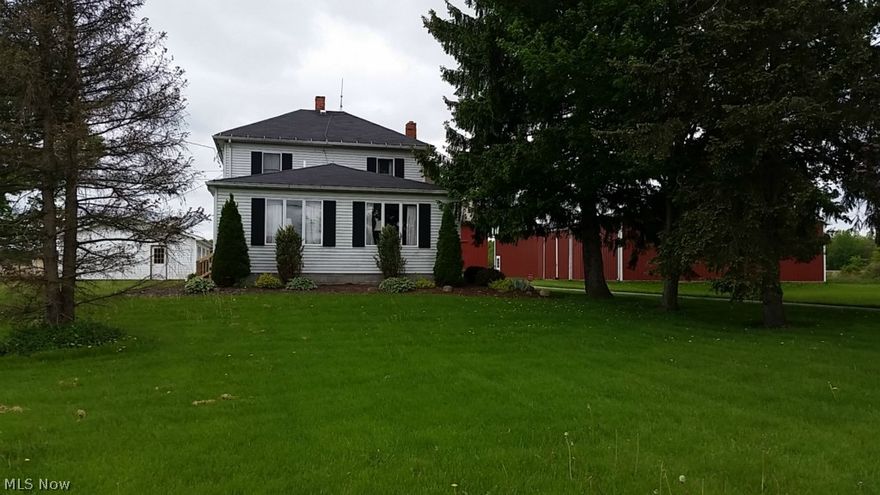 127 acre farm in Trumbull county. Country farmhouse that has been lovingly maintained. First floor bedroom and 2 full bathrooms on the first floor. Upstairs has 2 bedrooms-- with one of those rooms being a tandem.  Free natural gas form seller owned gas well heats the home.  Large livingroom with a fireplace to keep you cozy warm on cool nights. Oversized 3 car detached garage and several other outbuildings round out this package.  The seller is transferring the subsurface mineral rights down to the Clinton formation abut is retaining the deep well mineral rights. These rights may be negotiated outside of the primary real estate deal.  70 -80 acres tillable ground.