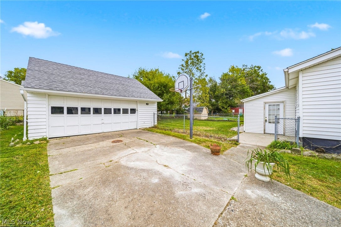 259 E 324th Street