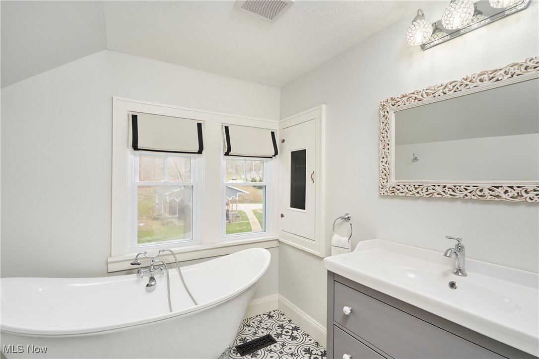 5131 Hawkins Road, Richfield, Ohio image 32