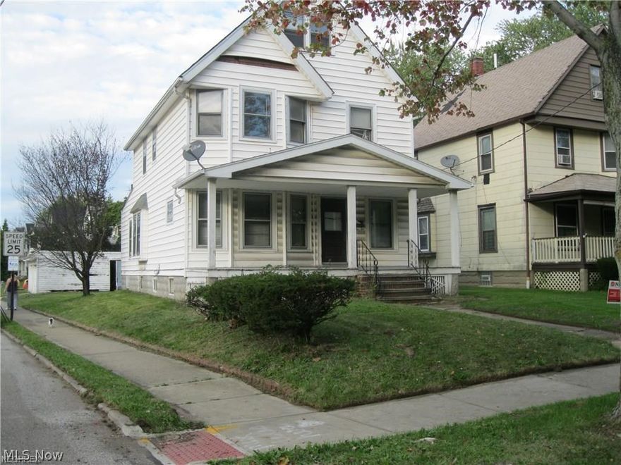 Located in North Collinwood on a Large Corner Lot. Large 4 Bedroom (1 on 1st floor), 2 Full Bath (1 on 1st floor) Colonial. Hardwood Flooring on the First Floor.  Walk up Attic for Additional Storage. Close to Waterloo Business District and other Amenities.  Homes was previously rented @ $850/mo.