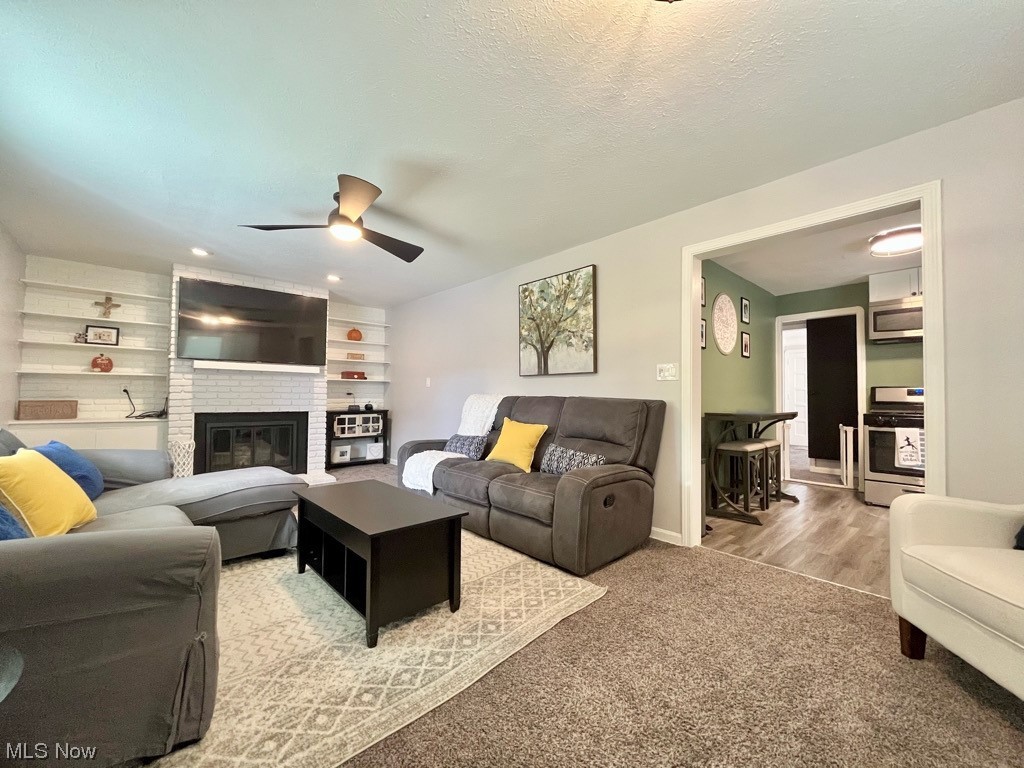 Lorain Woods - Residential