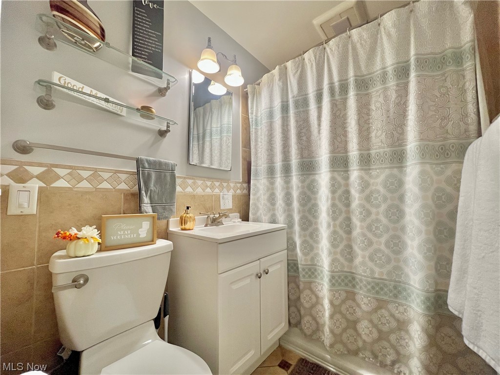 Lorain Woods - Residential