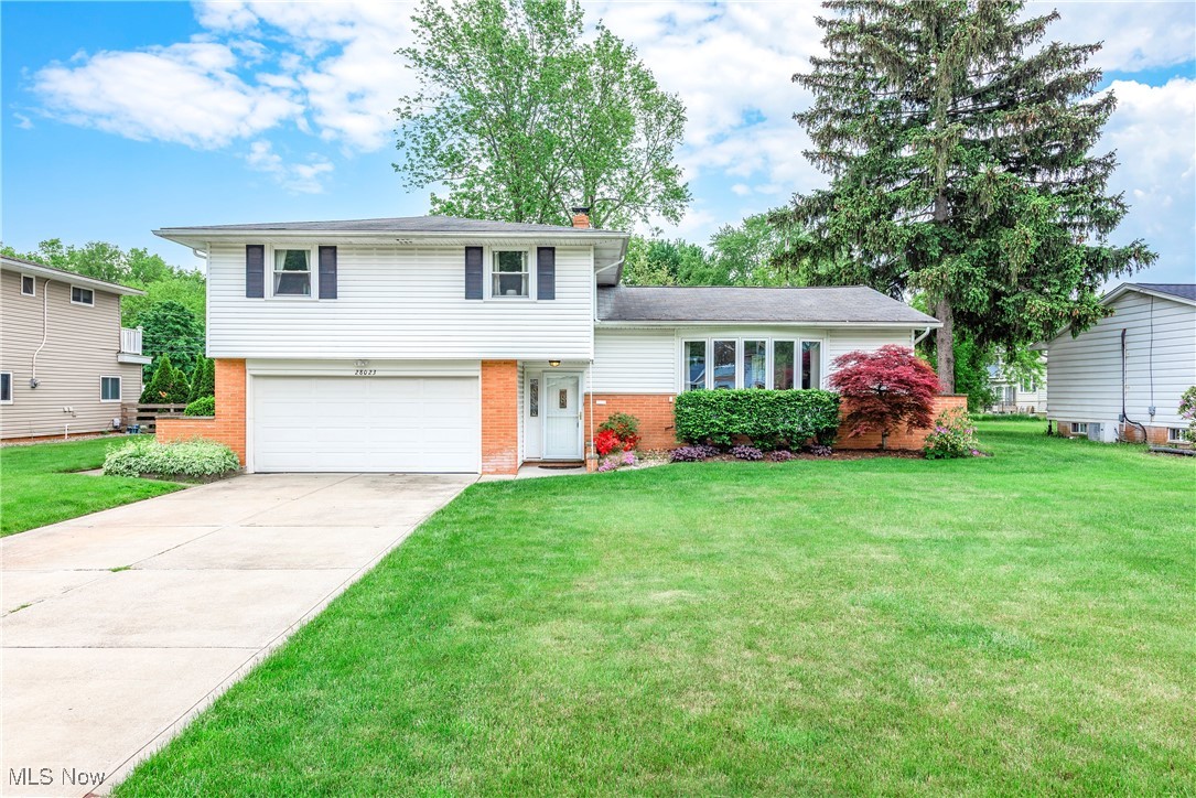 28023 Terrace Drive, North Olmsted, Ohio image 1