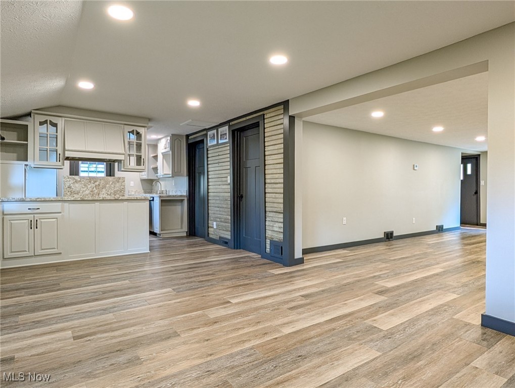 Village/Hartville - Residential