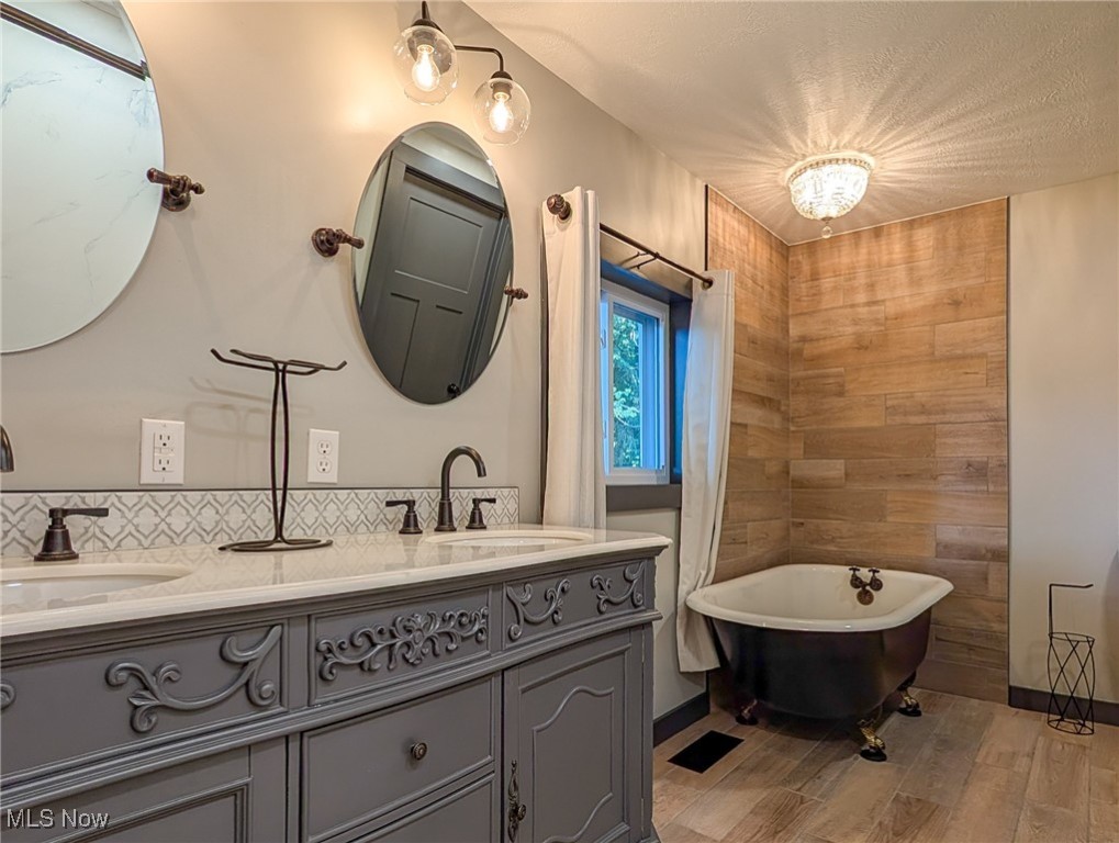 Village/Hartville - Residential