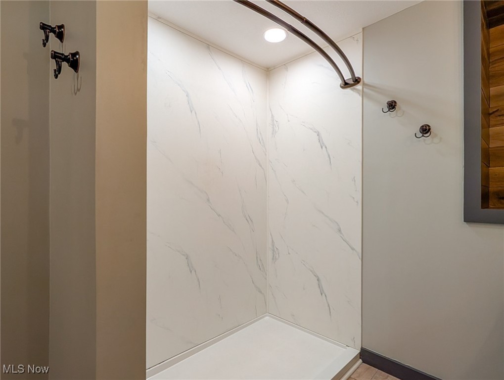 Village/Hartville - Residential