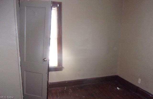 D Schatzingers Superior Park Su - Residential Income