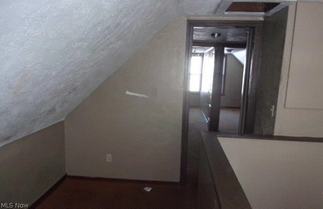 D Schatzingers Superior Park Su - Residential Income