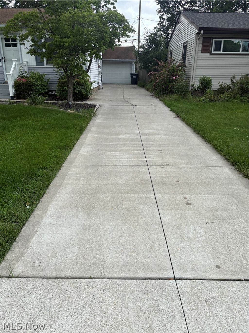 Photo of 340 Hickory Drive, Berea, OH 44017 (MLS # 5212831)