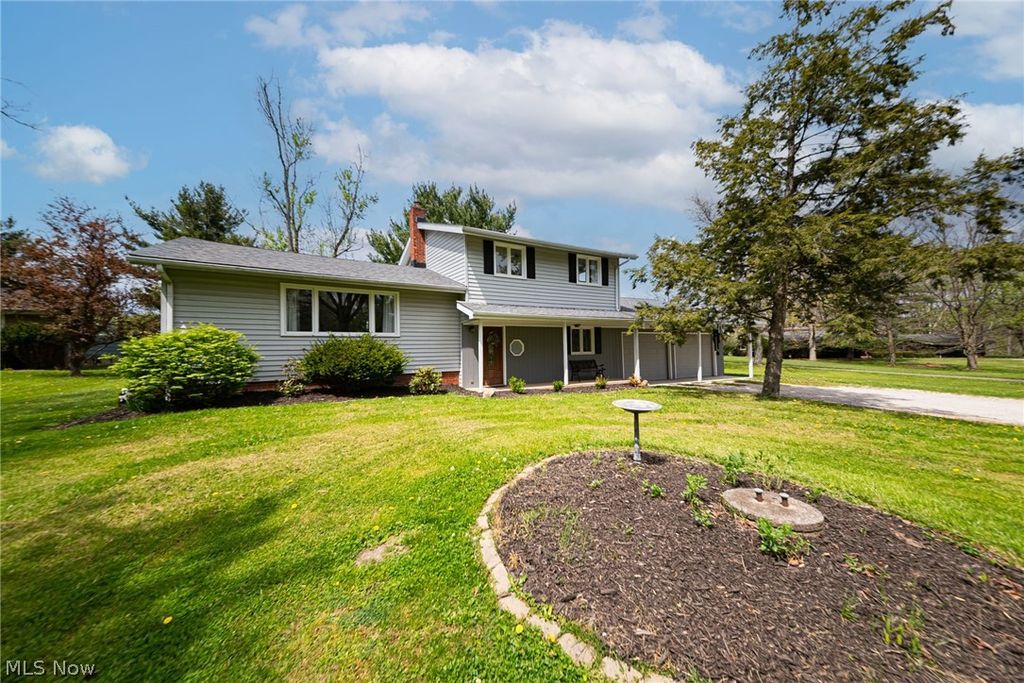 Photo of 17414 Bennett Road, North Royalton, OH 44133 (MLS # 5203791)