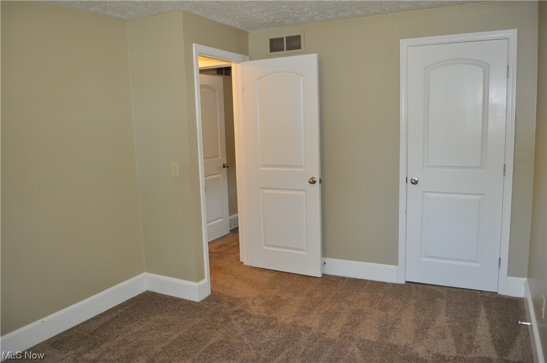 Heatherwood Knolls - Residential Lease