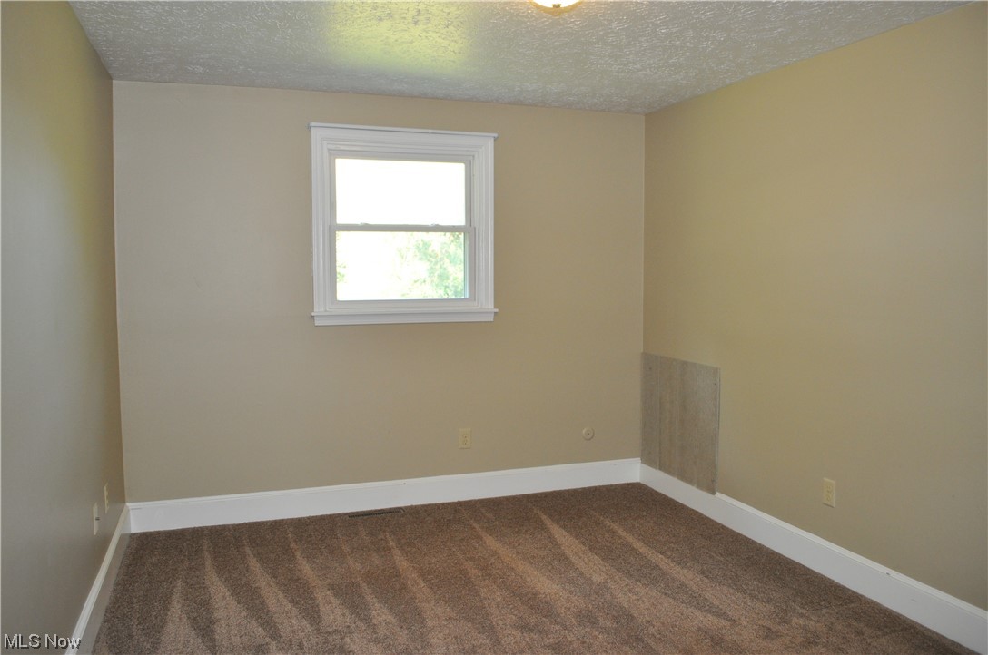 Heatherwood Knolls - Residential Lease