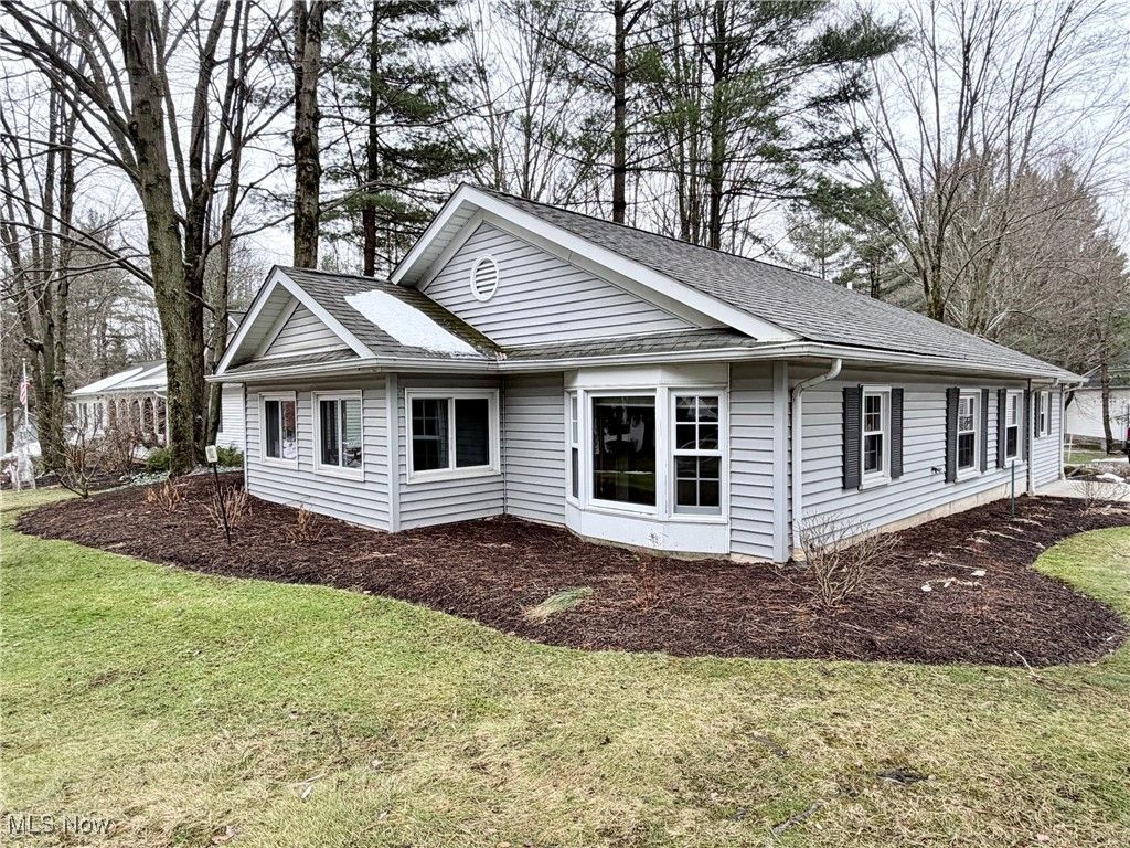 Photo of 102 Burlington Oval Drive, Chardon, OH 44024 (MLS # 5178299)