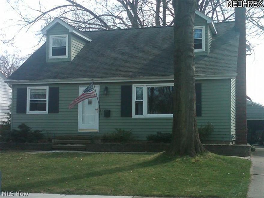 Spacious Rental, GREAT Rental home with GREAT Layout LARGE Living Room, Dining Area, Kitchen, two first Floor Bedrooms with natural hardwood and Full Bath, two Large 2nd Floor Bedrooms with Full Bath! Large dry, clean basement with recreation room and laundry. Awesome Rear Covered Porch and detached 2-car garage. This is a great rental home.