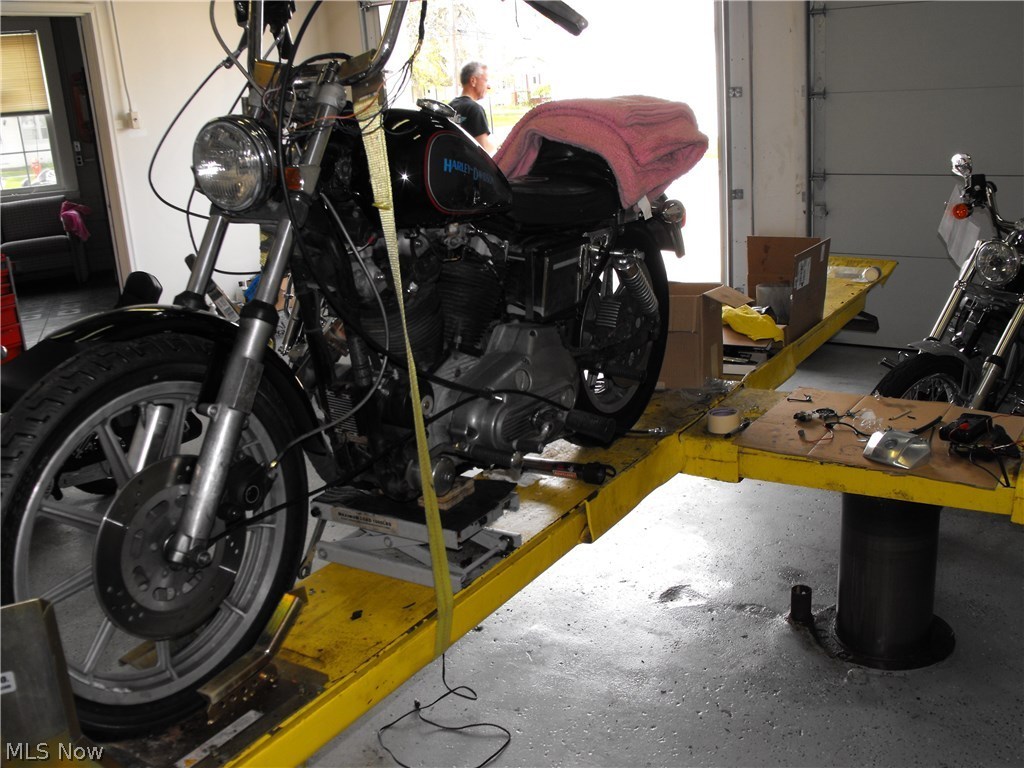 Mighton Merrill - Commercial Sale