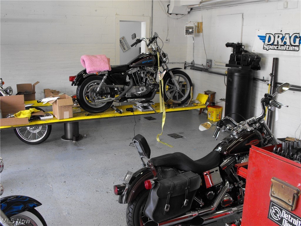 Mighton Merrill - Commercial Sale