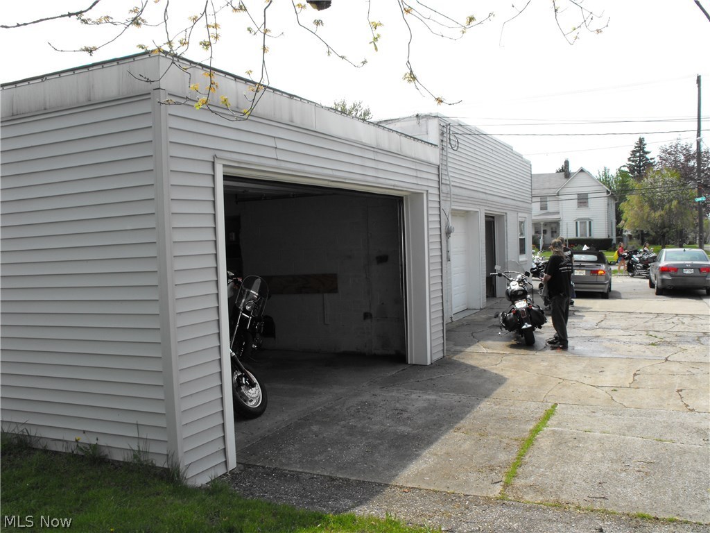 Mighton Merrill - Commercial Sale