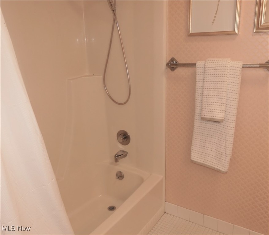 King James South Condo B - Residential