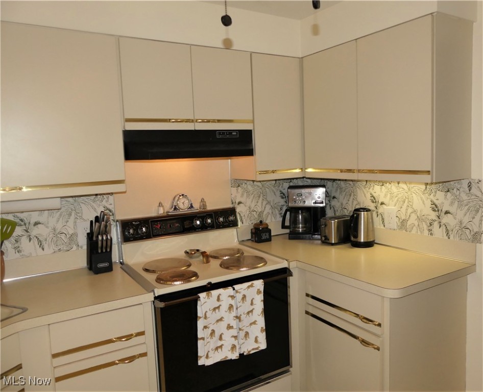 King James South Condo B - Residential