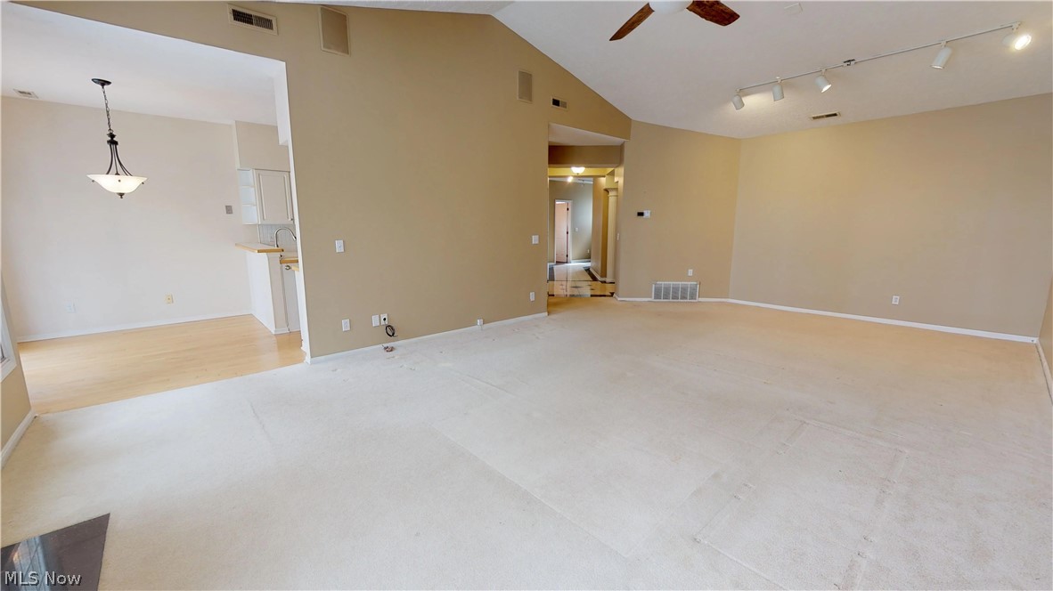 Woodhawk Club Condo II Ph III - Residential