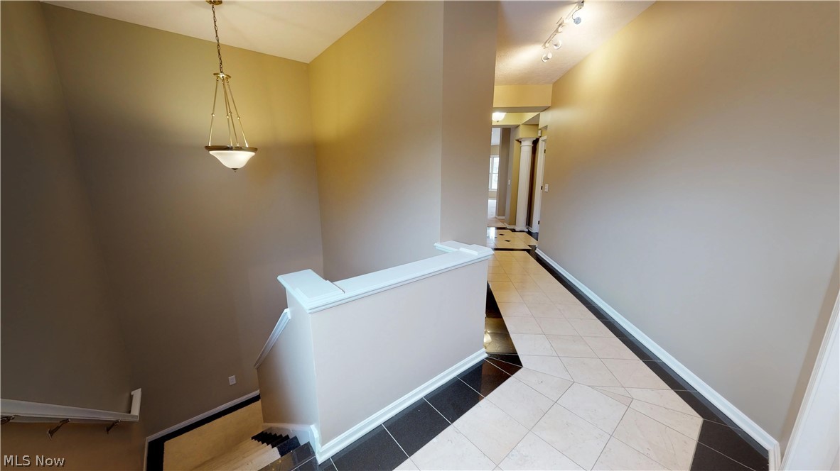 Woodhawk Club Condo II Ph III - Residential