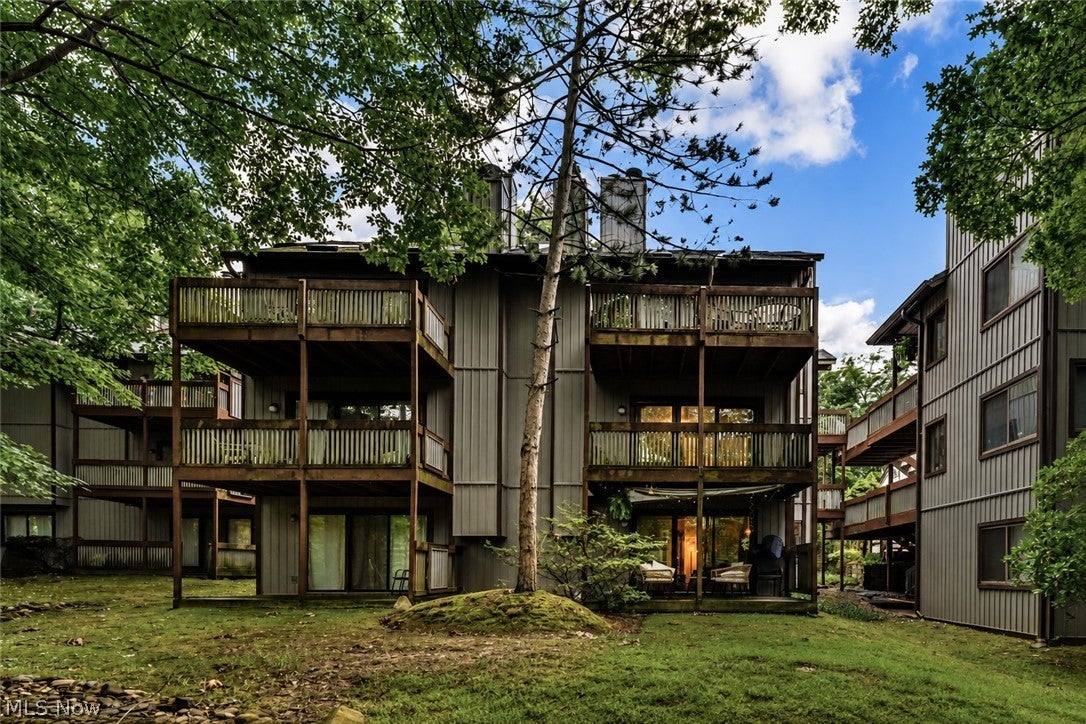 2163 Pinebrook Trail