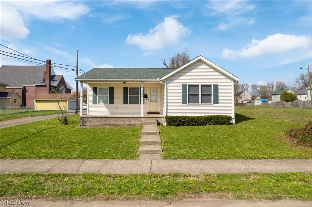 Photo of 1415 2nd Street NE, Canton, OH 44704 (MLS # 5200528)