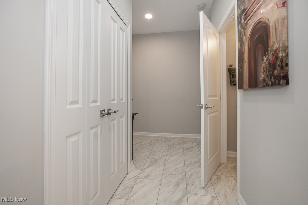 Southington Manor II - Residential