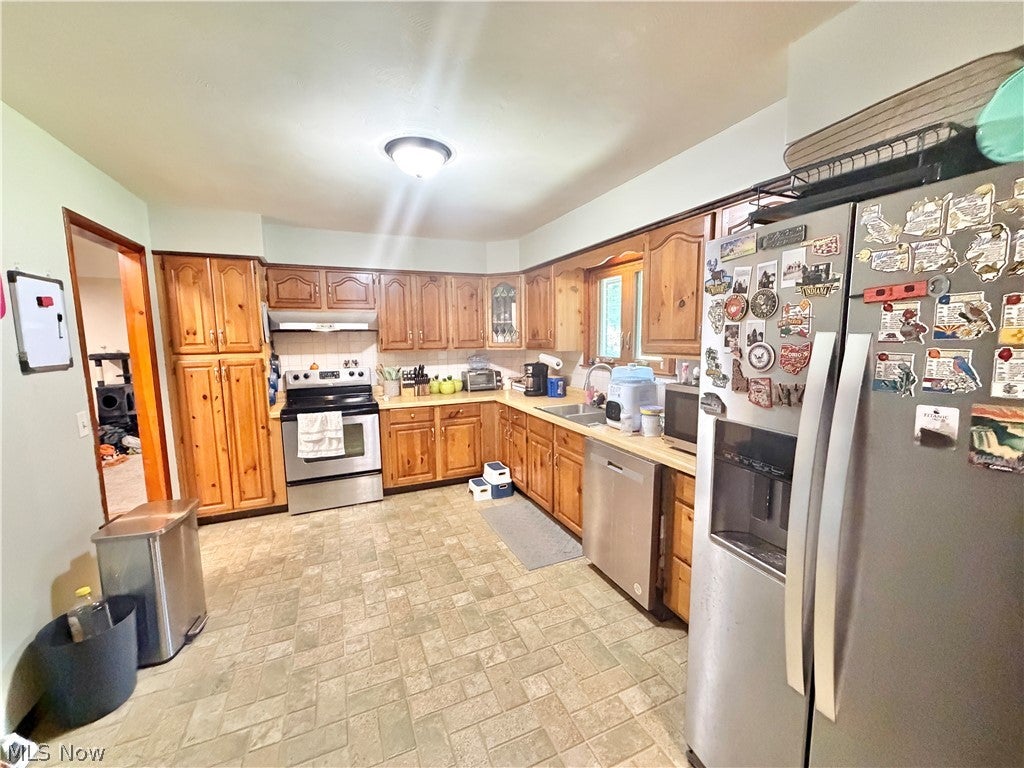 728 Hazelwood Drive