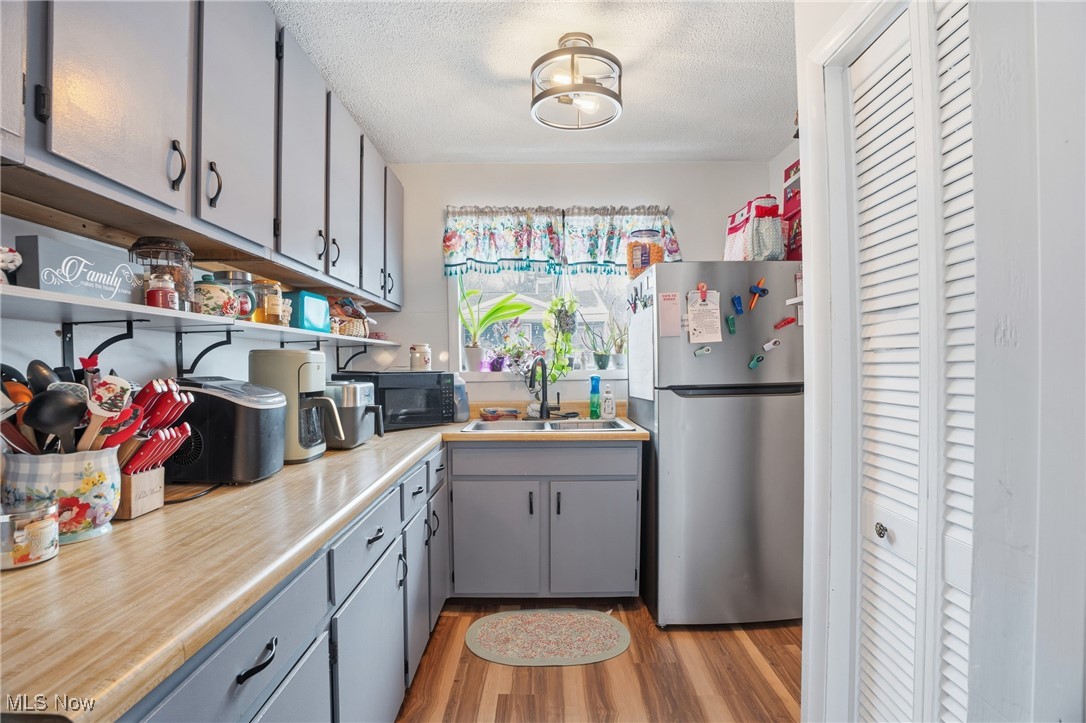 Roselynne Heights Adn - Residential