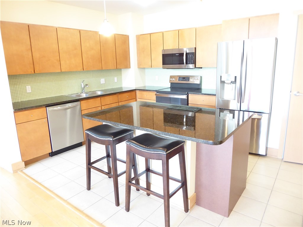 2030 Euclid Avenue 201