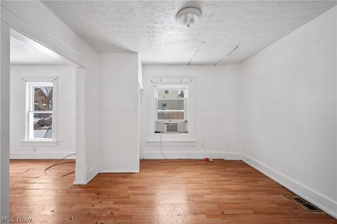 Tiny photo for 434 Matthews Street, Akron, OH 44306 (MLS # 5187010)