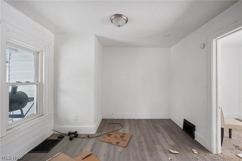 Tiny photo for 434 Matthews Street, Akron, OH 44306 (MLS # 5187010)