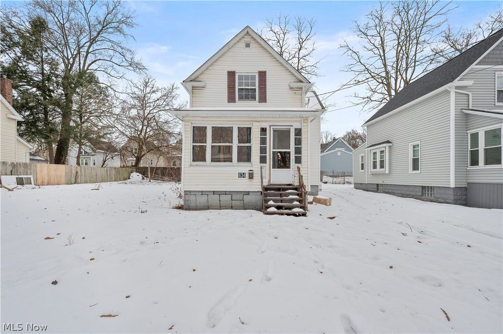 Photo of 434 Matthews Street, Akron, OH 44306 (MLS # 5187010)