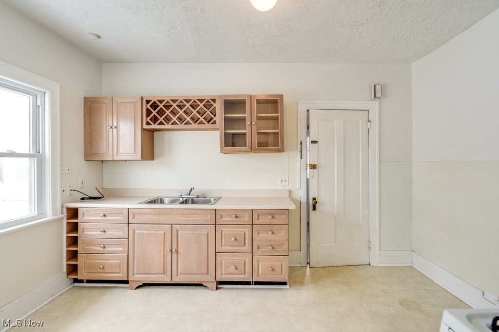 Lorain Hlnds Resub - Residential Lease