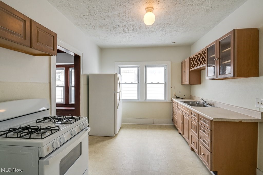 Lorain Hlnds Resub - Residential Lease