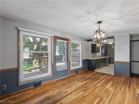 Tiny photo for 1515 Collinwood Circle, Cuyahoga Falls, OH 44221 (MLS # 5245989)