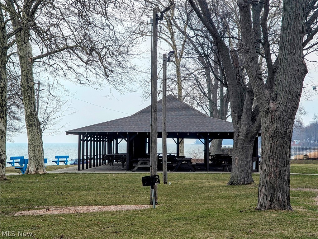 Madison-On -The-Lake - Land